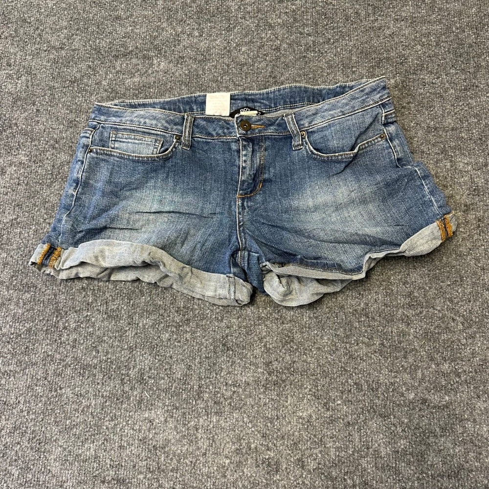 No Boundaries Denim Shorts Womens Size 11 Blue Rolled Cuff Stretch Casual Jean